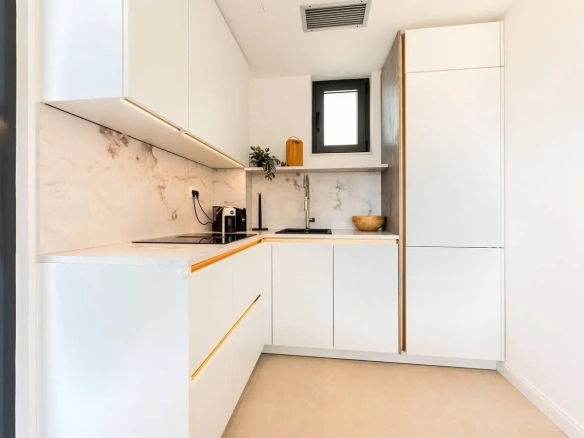 Izdavanje: Kuća 220 m² – Reževići, Budva — fotografija 5