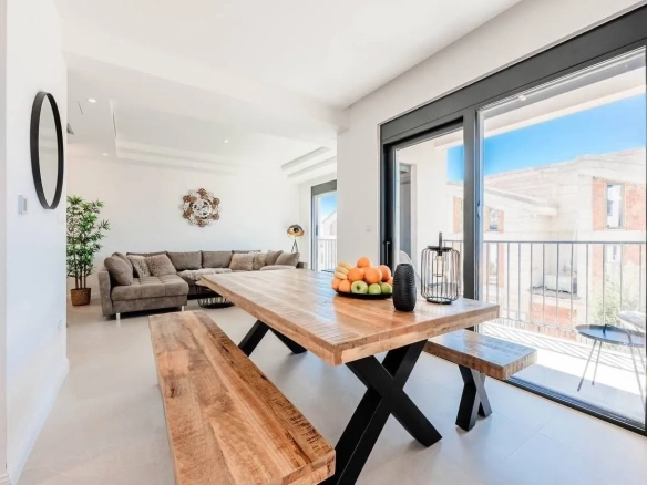 Izdavanje: Kuća 220 m² – Reževići, Budva — fotografija 9
