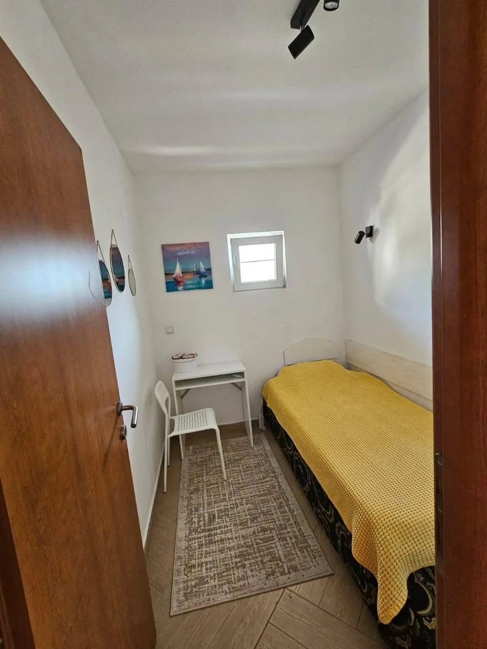 Trosoban-stan-za-izdavanje-u-centru-Budve-1 Izdavanje: Trosoban stan 95 m² – Gospoština, Budva — fotografija 2