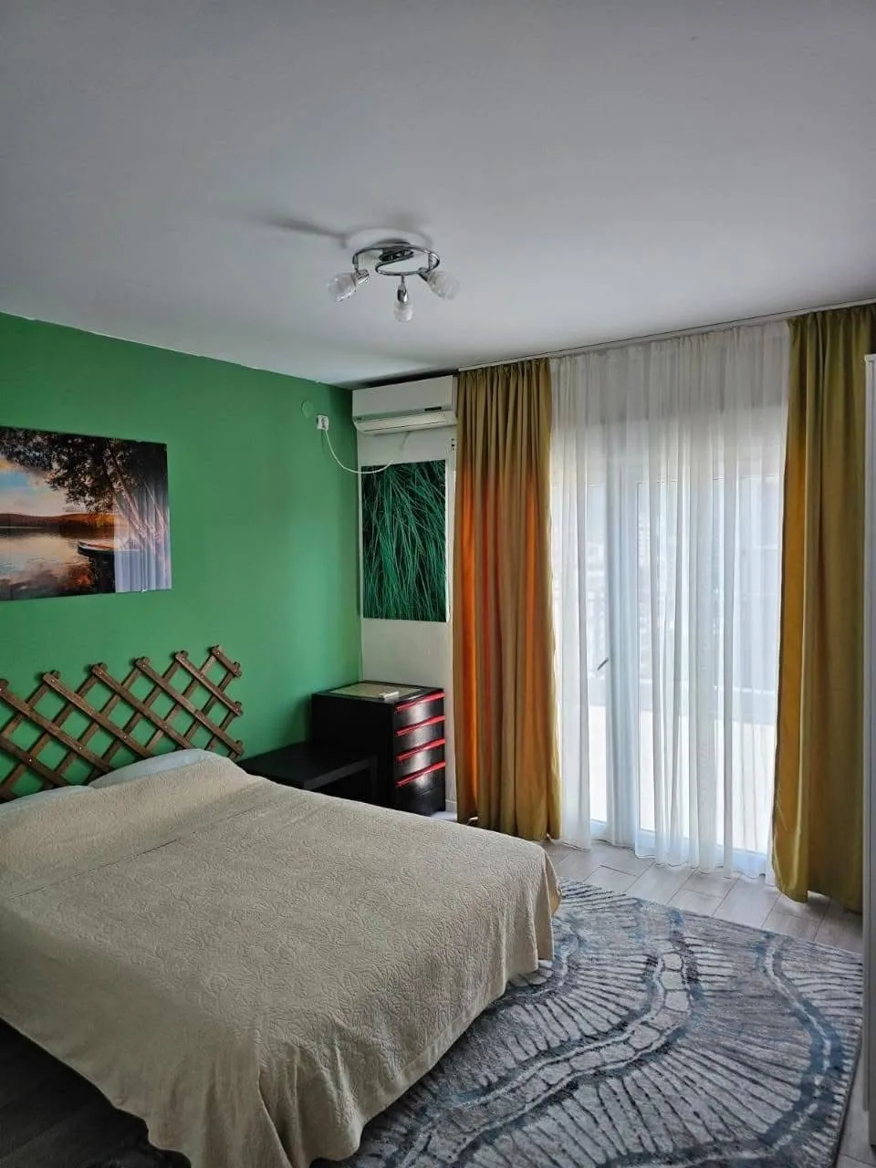 Trosoban-stan-za-izdavanje-u-centru-Budve-3 Izdavanje: Trosoban stan 95 m² – Gospoština, Budva — fotografija 4