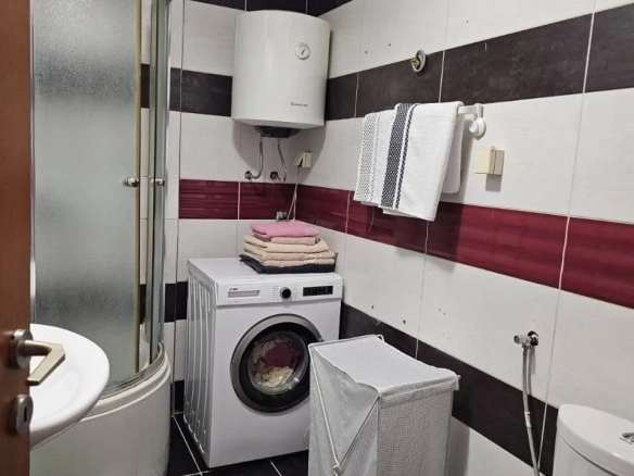 Izdavanje: Trosoban stan 95 m² – Gospoština, Budva — fotografija 9