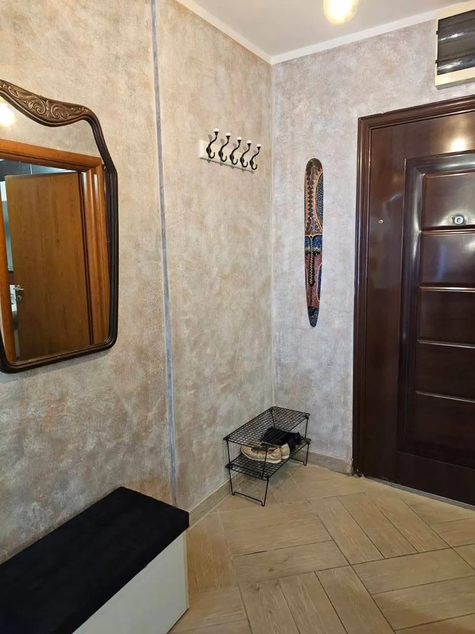 Trosoban-stan-za-izdavanje-u-centru-Budve-10 Izdavanje: Trosoban stan 95 m² – Gospoština, Budva — fotografija 11