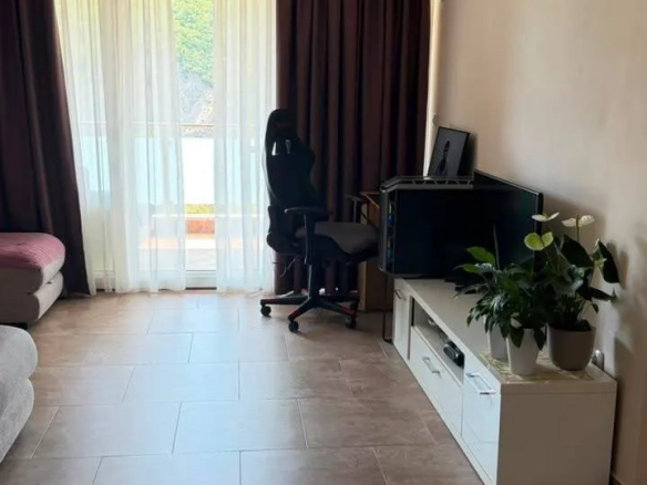 Izdavanje: Dvosoban stan 68 m² – Bečići, Budva — fotografija 2