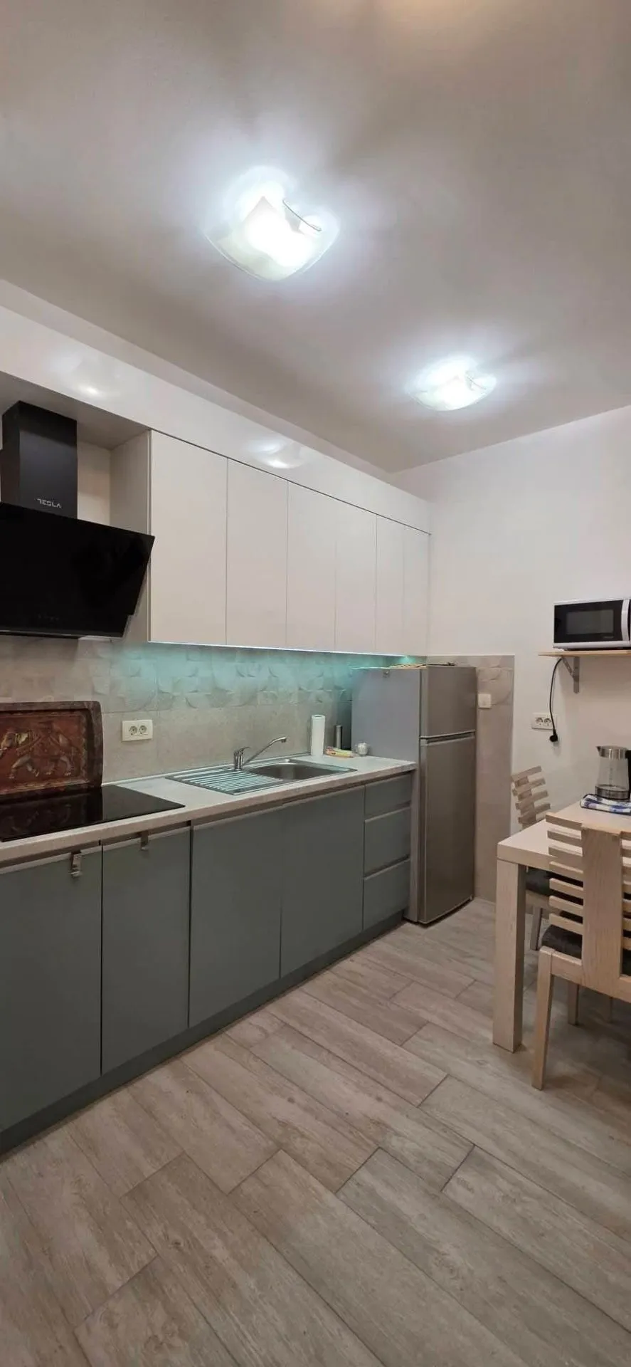 Jednosoban-stan-sa-terasom-u-Veljim-Vinogradima-Budva-6 Izdavanje: Jednosoban stan 34 m² – Velji Vinogradi, Budva — fotografija 7