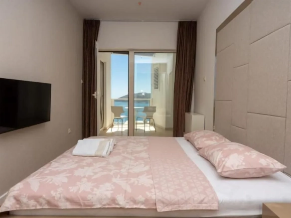 Izdavanje: Jednosoban stan 77 m² – Budva — fotografija 11