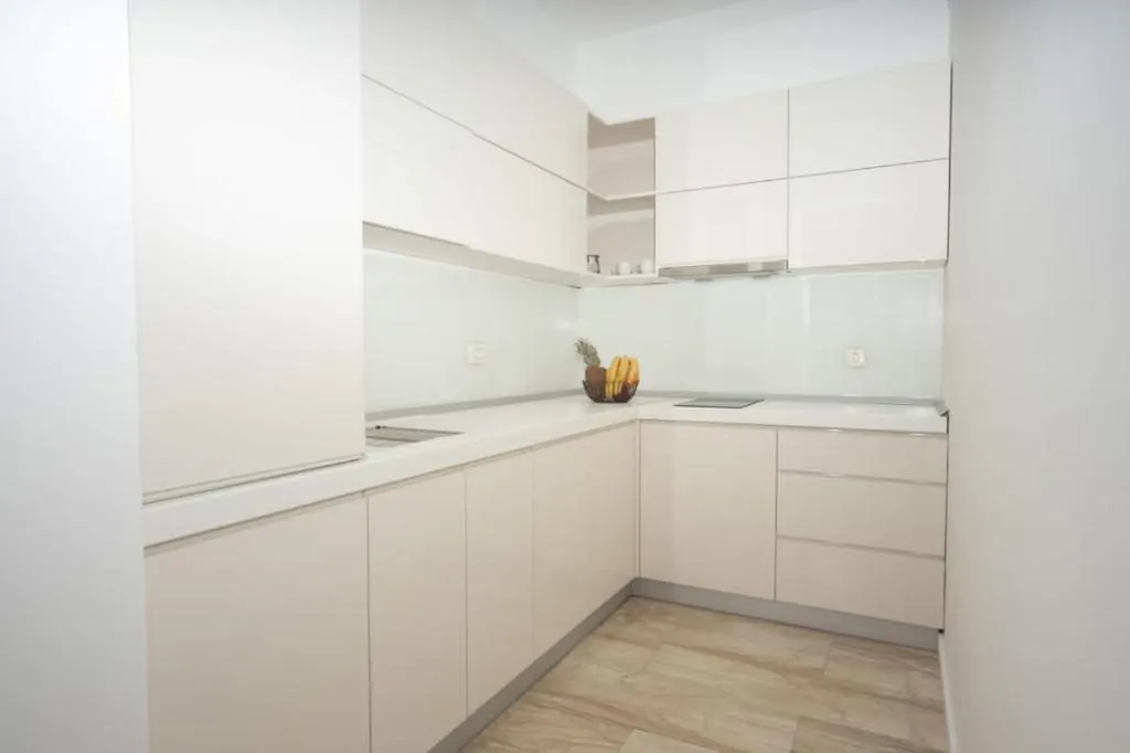 Jednosoban-stan-s-pogledom-na-more-Tre-Canne-Budva-17 Izdavanje: Jednosoban stan 77 m² – Budva — fotografija 18