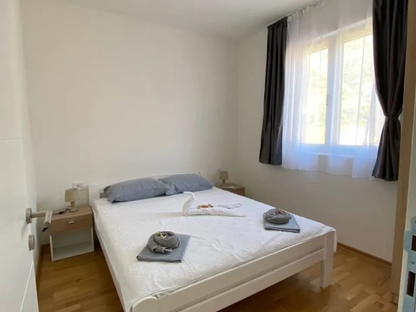 Izdavanje: Dvosoban stan 59 m² – Bečići, Budva — fotografija 2