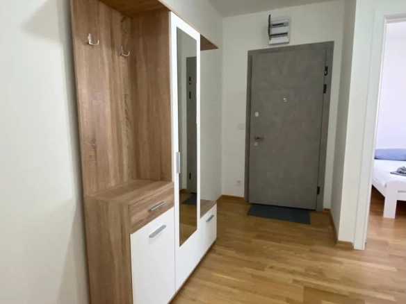 Izdavanje: Dvosoban stan 59 m² – Bečići, Budva — fotografija 4