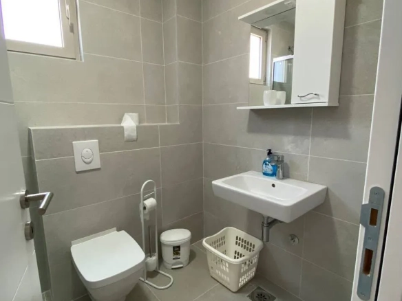 Izdavanje: Dvosoban stan 59 m² – Bečići, Budva — fotografija 8