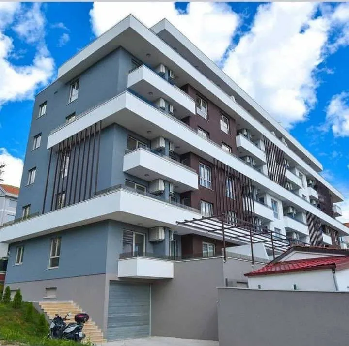 Dvosoban-stan-sa-pogledom-na-more-Becici-Budva-8 Izdavanje: Dvosoban stan 59 m² – Bečići, Budva — fotografija 9
