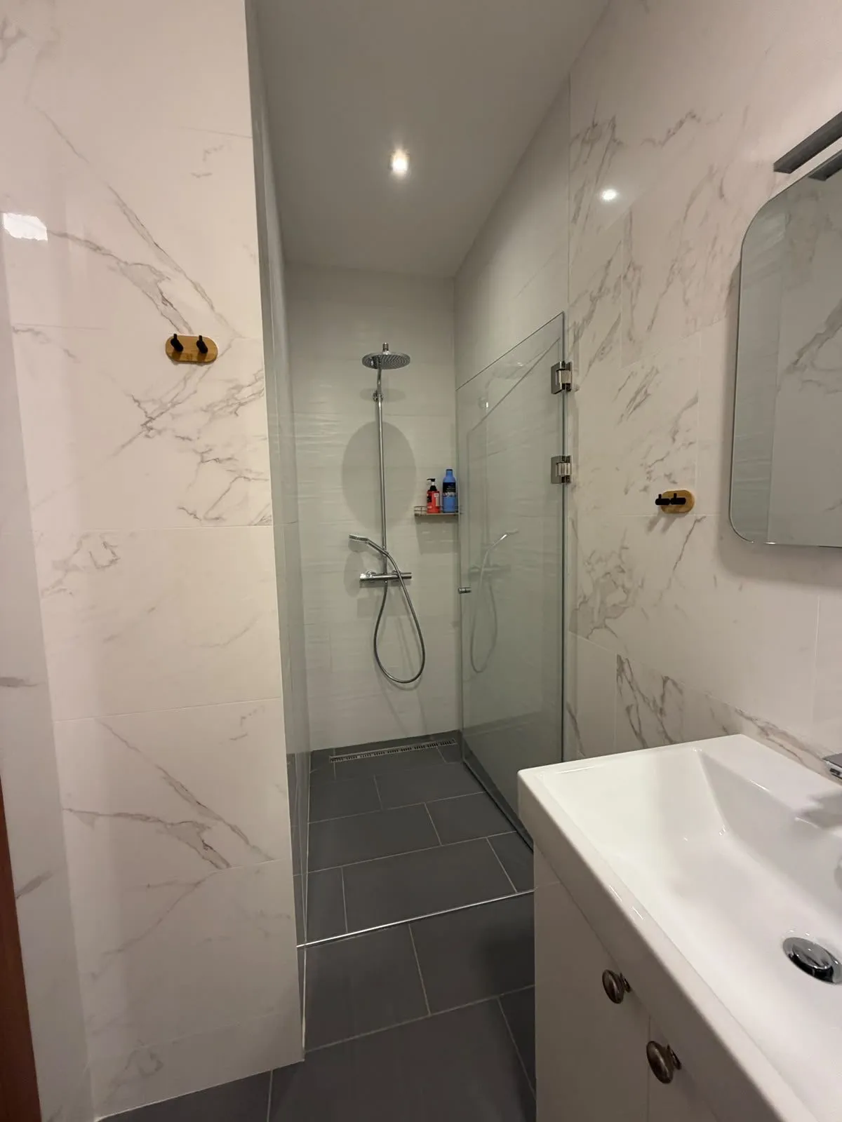Jednosoban-stan-sa-pogledom-na-more-Komosevina-Budva-5 Jednosoban stan 50 m² – Komoševina, Budva — fotografija 6