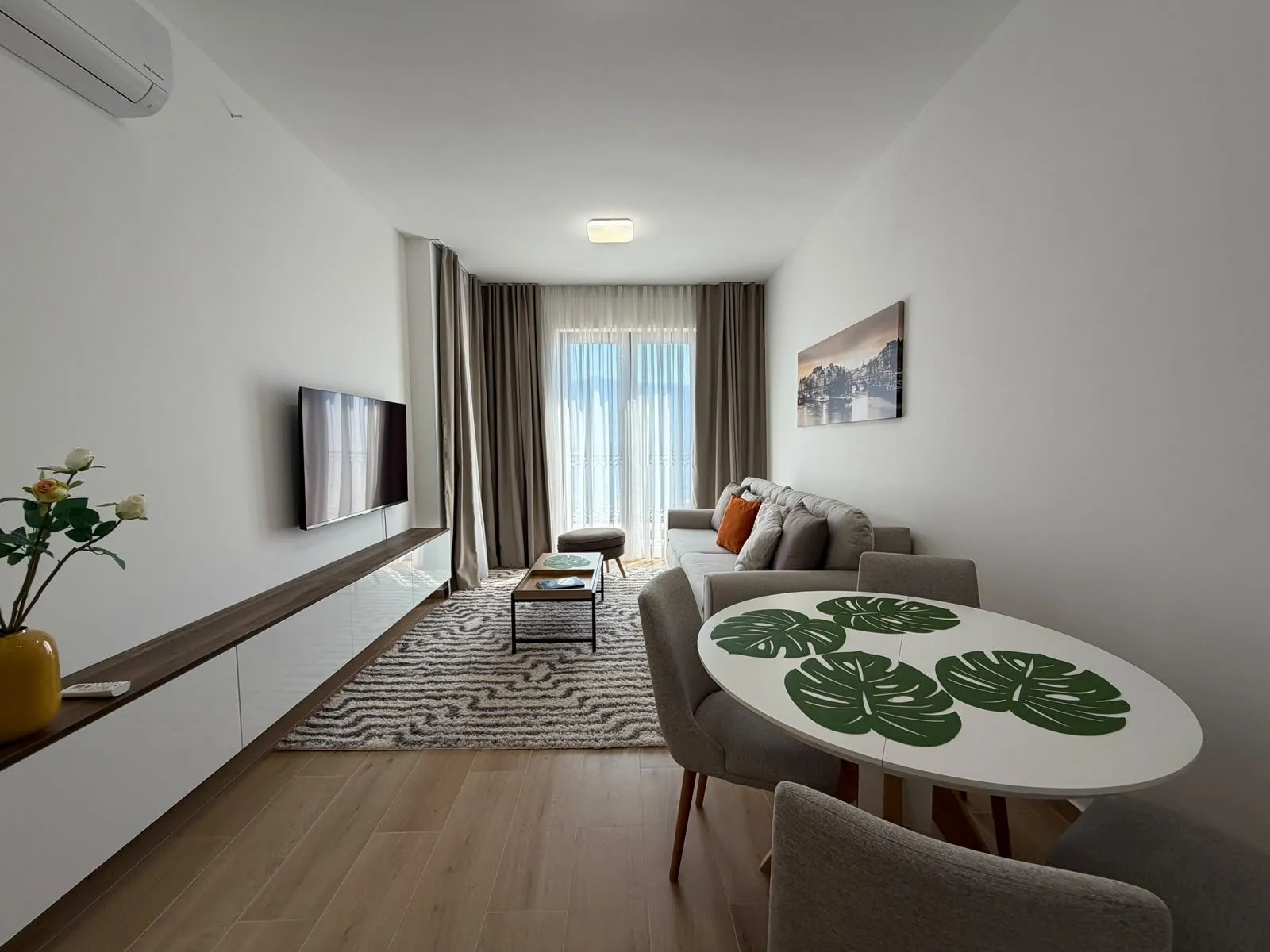 Jednosoban-stan-sa-pogledom-na-more-Komosevina-Budva-12 Jednosoban stan 50 m² – Komoševina, Budva — fotografija 13