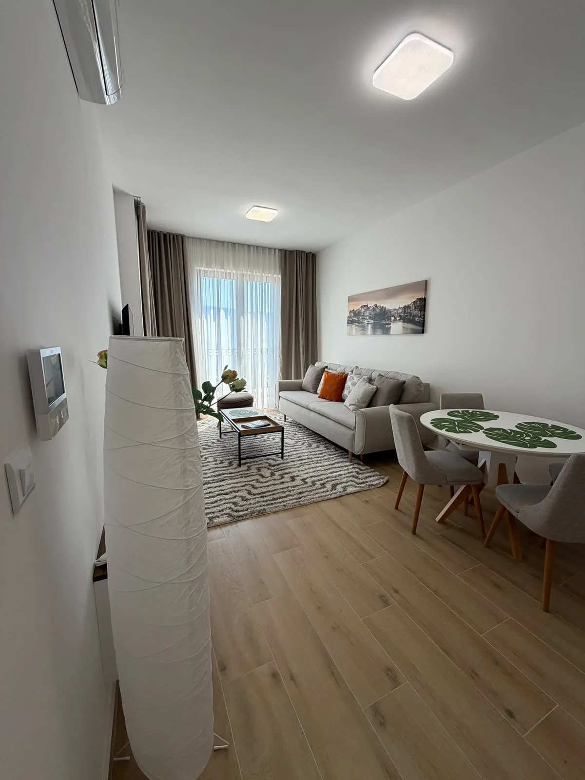 Jednosoban-stan-sa-pogledom-na-more-Komosevina-Budva-17 Jednosoban stan 50 m² – Komoševina, Budva — fotografija 18