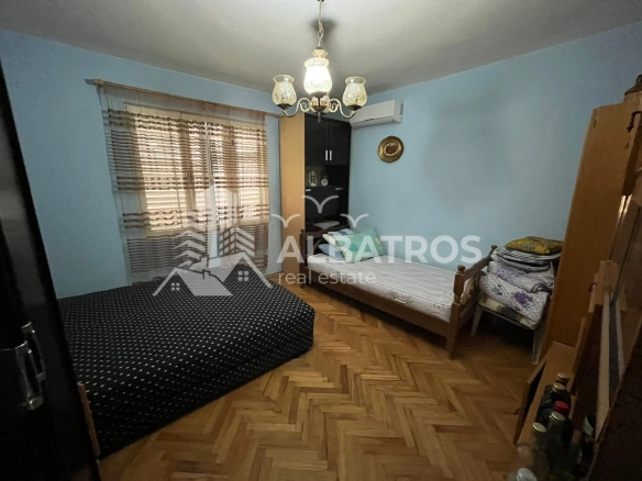Trosoban stan sa dvorištem i garažom, Ilino, Bar — fotografija 6