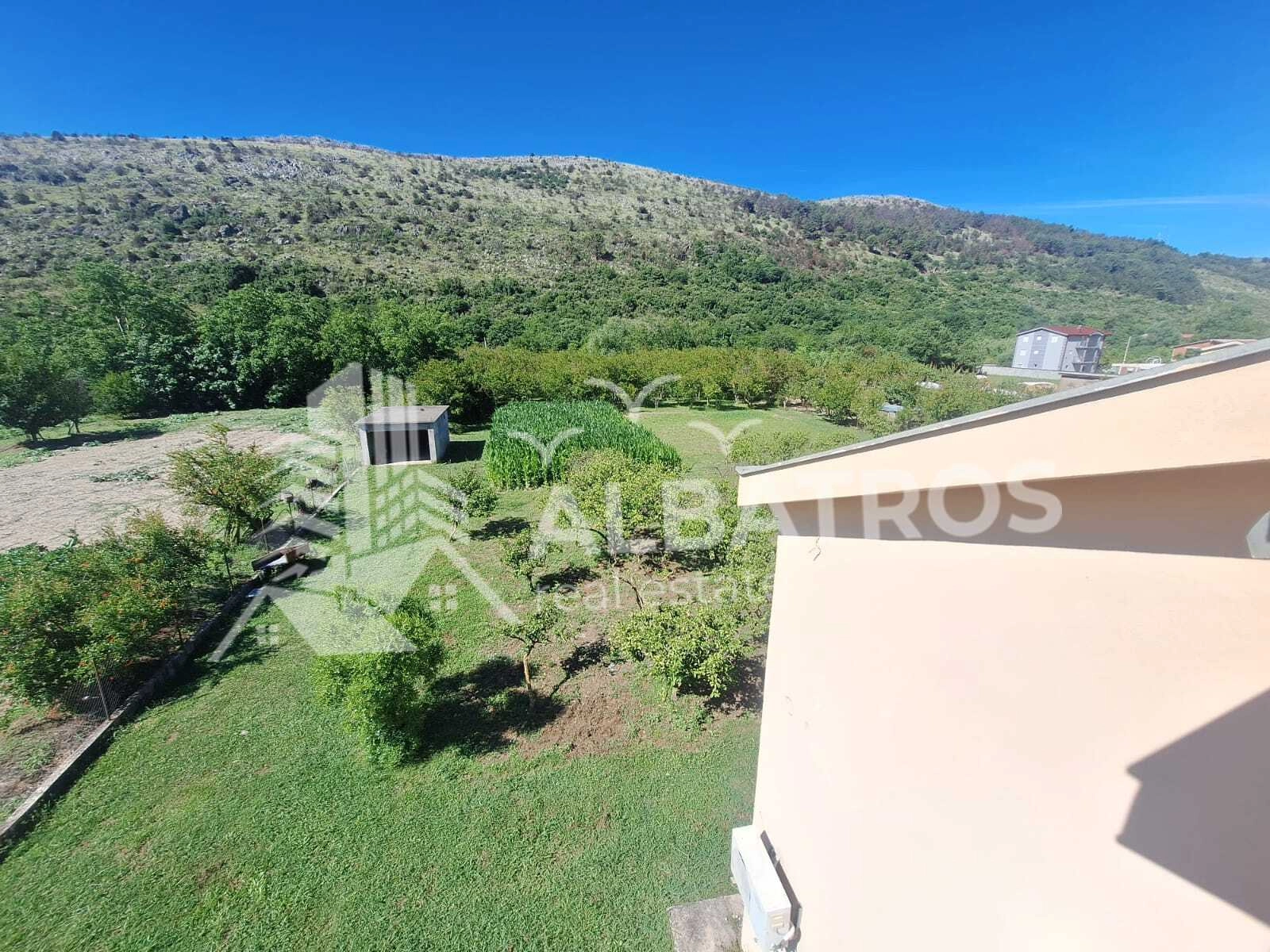 Kuca-na-placu-od-400-m²-u-Polju-Bar-4 Kuća na placu od 400 m² u naselju Polje, Bar — fotografija 5