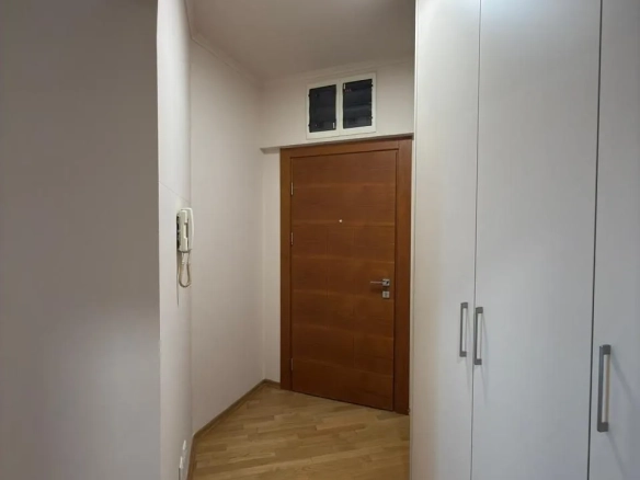 Jednosoban stan na 6. spratu, Podgorica — fotografija 2