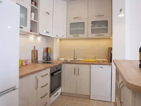 Izdavanje: Trosoban stan 74 m² – Dubovica, Budva — fotografija 4