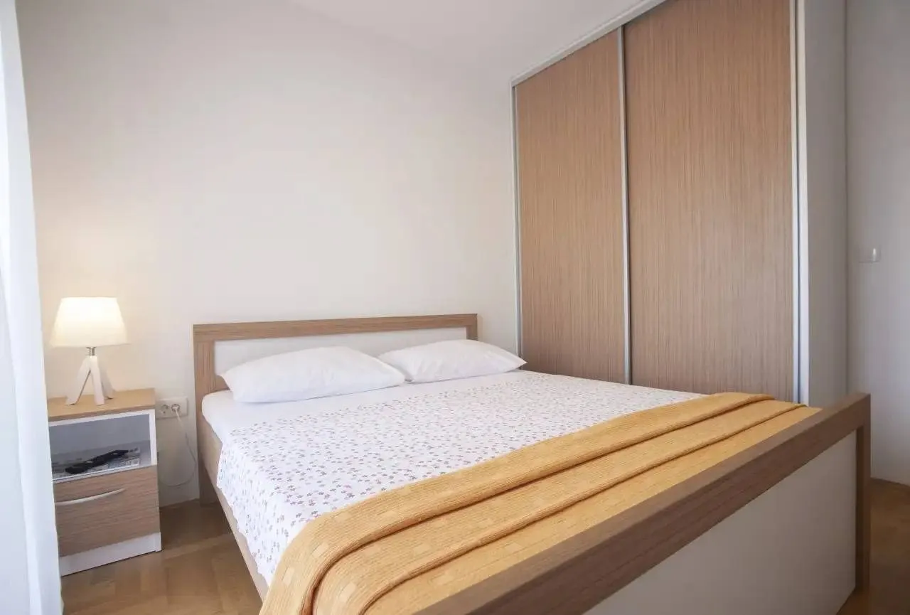 Izdavanje: Trosoban stan 74 m² – Dubovica, Budva — fotografija 5