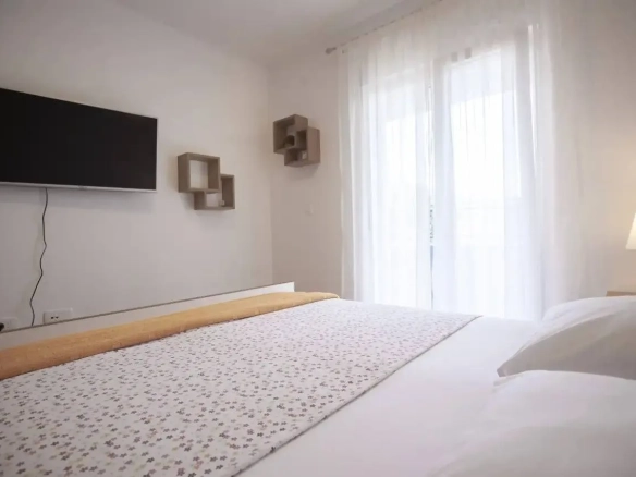 Izdavanje: Trosoban stan 74 m² – Dubovica, Budva — fotografija 6