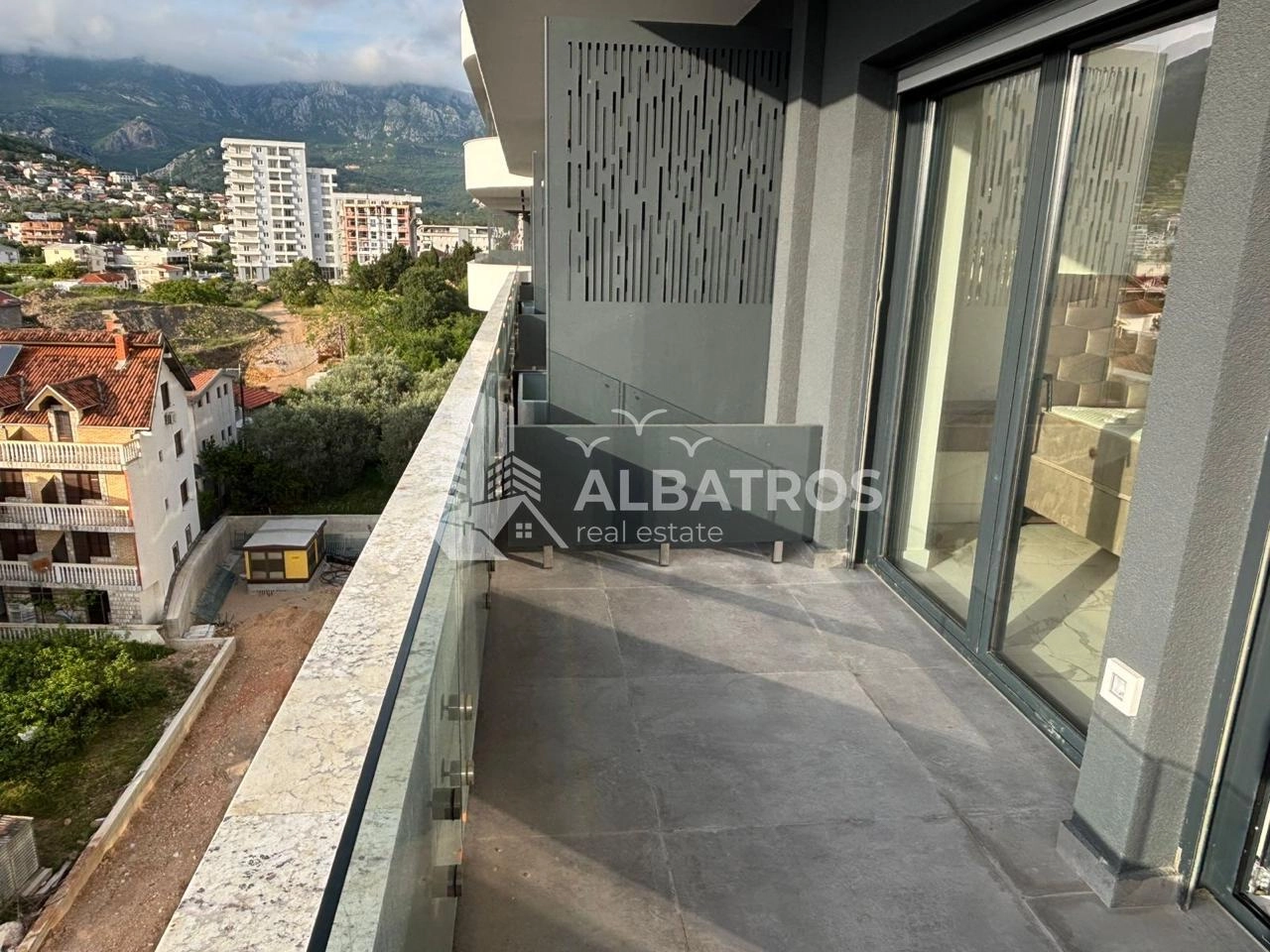 Jednosoban-stan-u-Zaha-Place-Ilino-Bar-12 Izdavanje: Jednosoban stan 54 m² – Ilino, Bar — fotografija 13