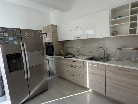 Izdavanje: Četvorosoban stan 450 m² – Babin Do, Budva — fotografija 4