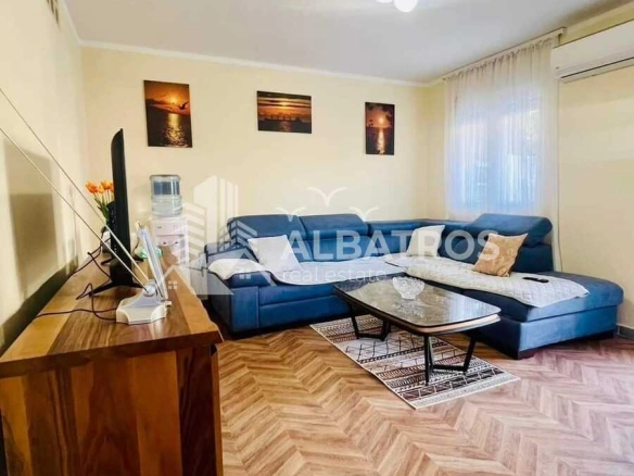 Jednosoban stan 63 m² u Sutomoru