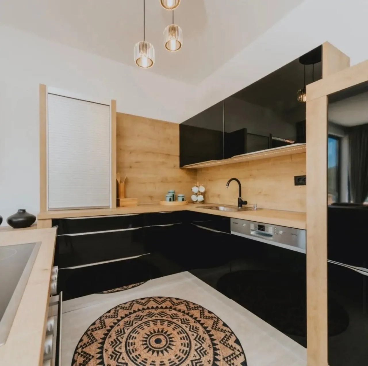 Izdavanje: Kuća 240 m² – Kotor — fotografija 13