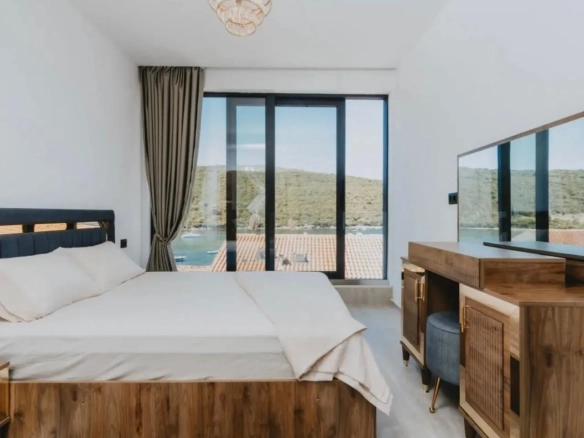 Izdavanje: Kuća 240 m² – Kotor — fotografija 17