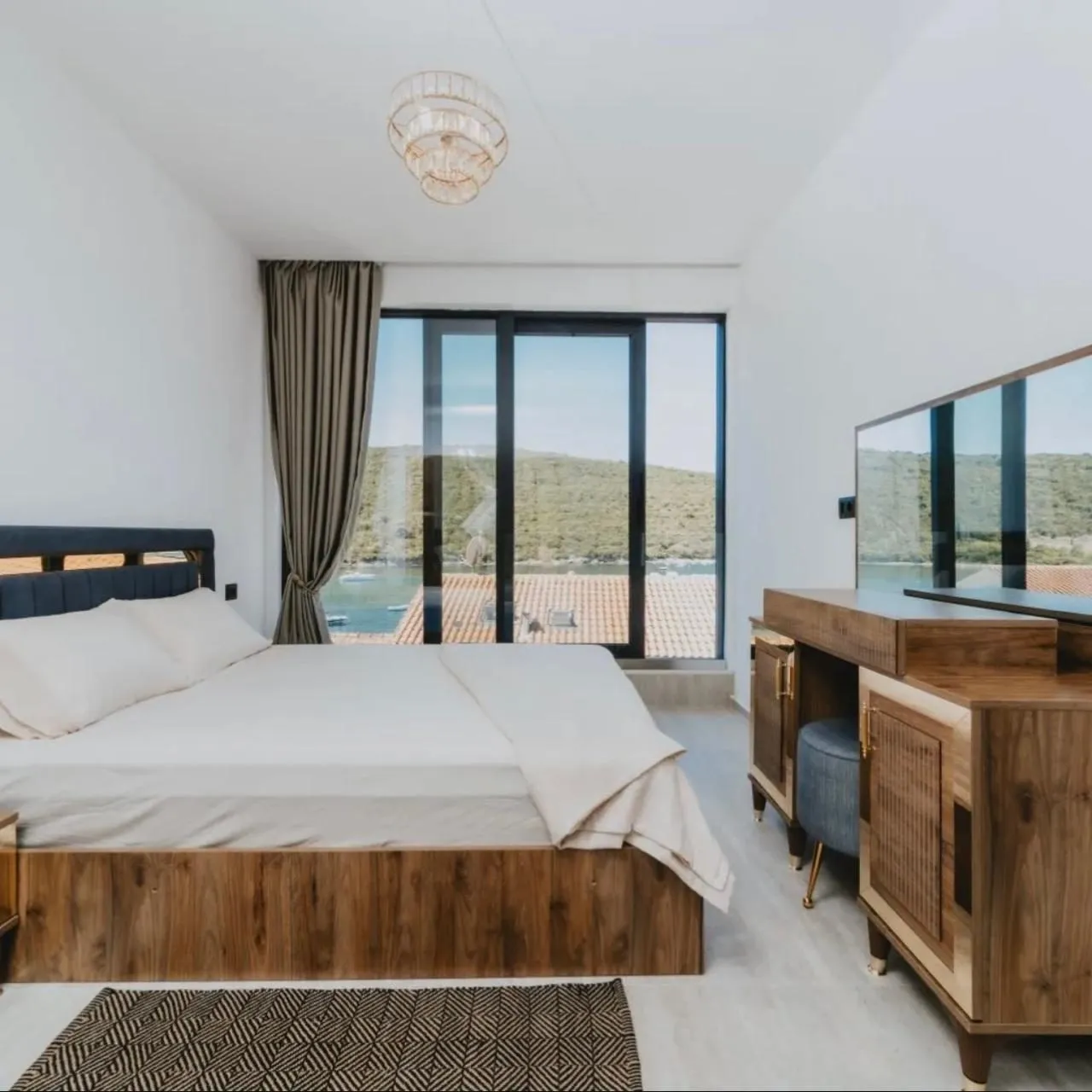Izdavanje: Kuća 240 m² – Kotor — fotografija 17