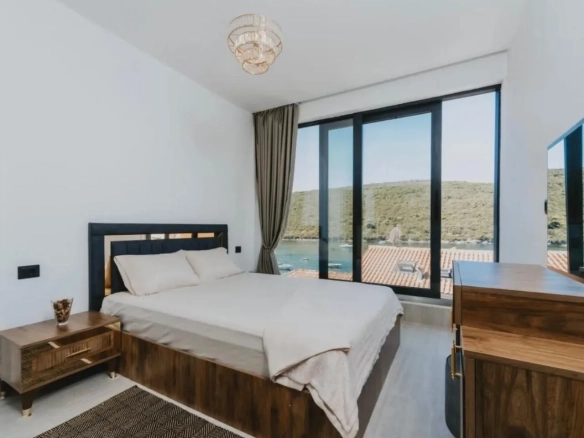 Izdavanje: Kuća 240 m² – Kotor — fotografija 18