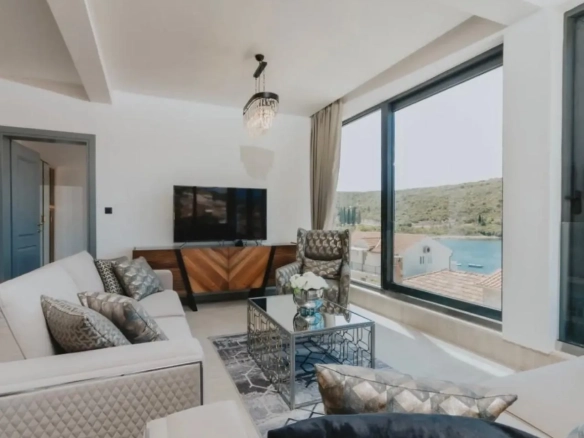 Izdavanje: Kuća 240 m² – Kotor — fotografija 20