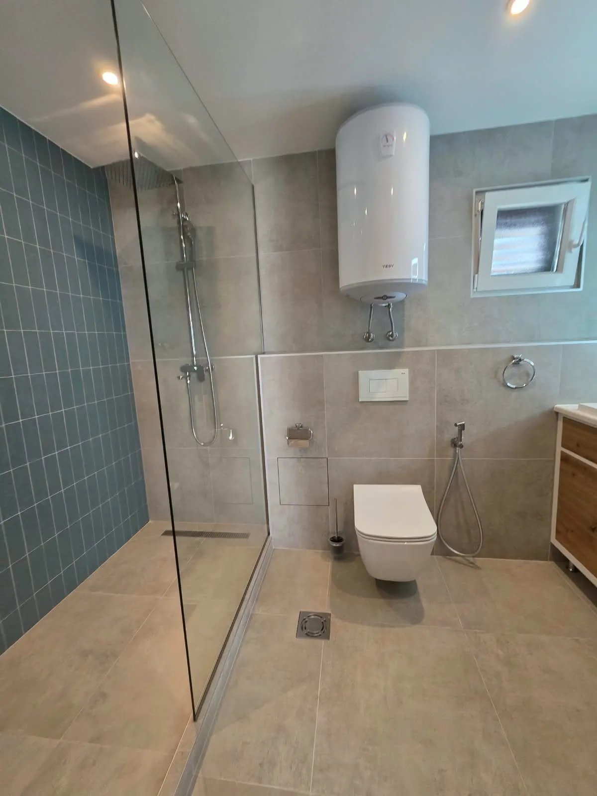 Dvosoban-stan-sa-pogledom-na-more-Gospostina-Budva-2 Dvosoban stan 123 m² – Gospoština, Budva — fotografija 3