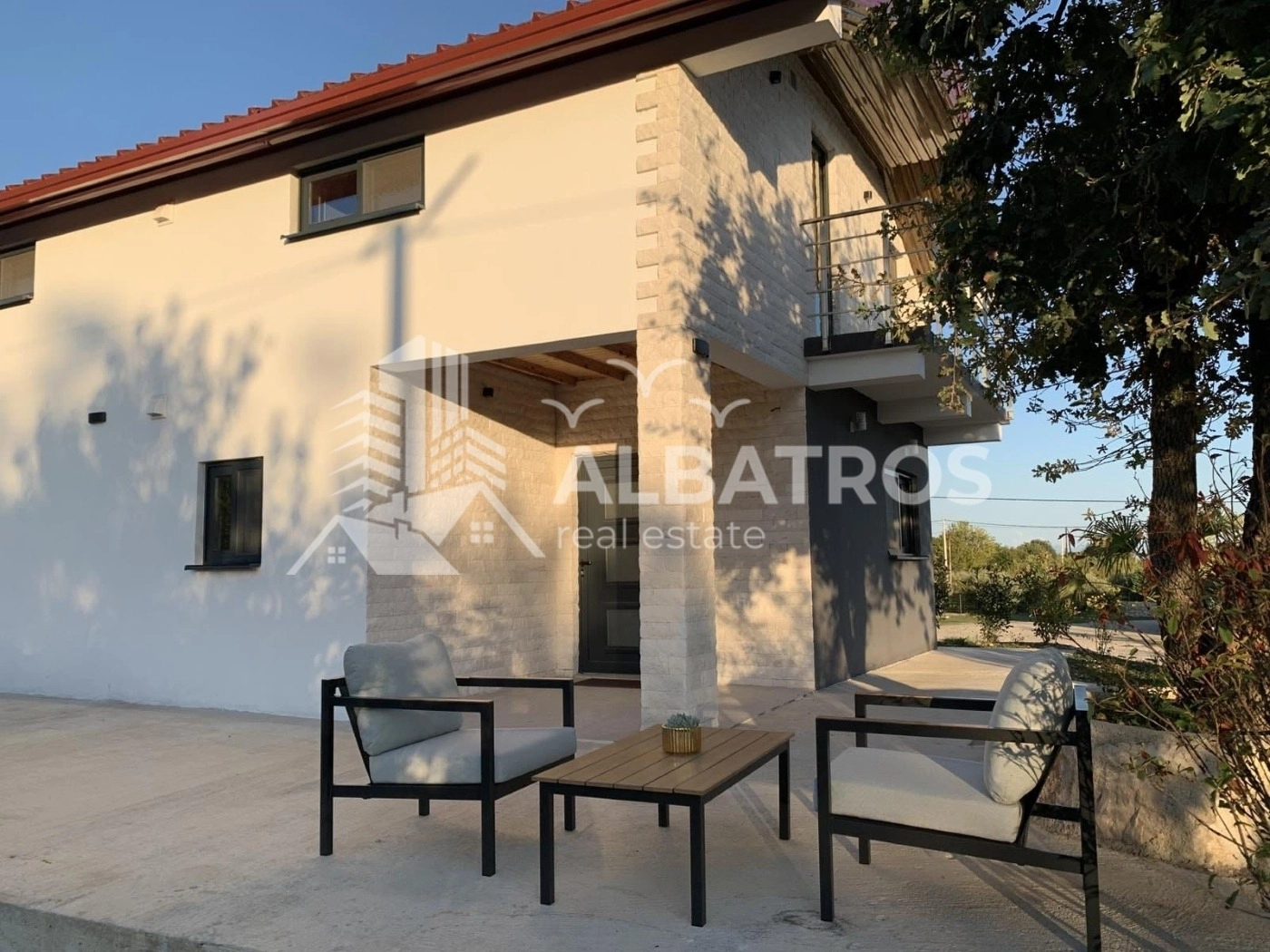 Dvosoban-stan-sa-dvoristem-u-Mrkojevicima-Bar-8 Izdavanje: Dvosoban stan 70 m² – Bar — fotografija 9