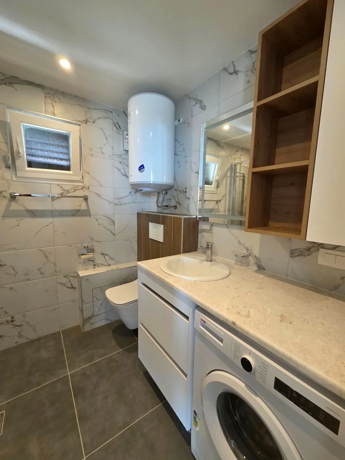 Dvosoban-stan-sa-pogledom-na-more-Gospostina-Budva-18 Dvosoban stan 123 m² – Gospoština, Budva — fotografija 19