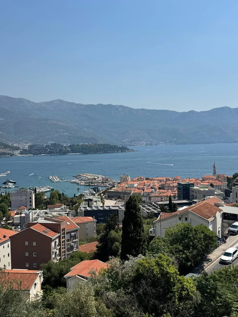 Dvosoban-stan-sa-pogledom-na-more-Vidikovac-Budva Dvosoban stan sa pogledom na more