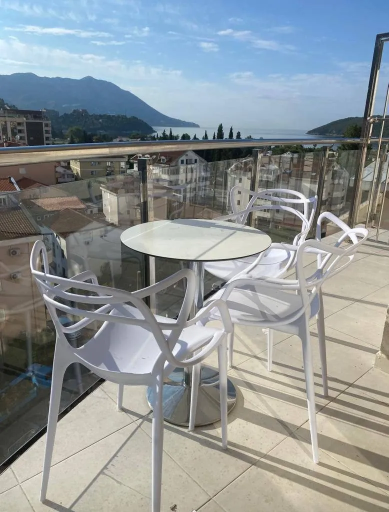 Izdavanje: Jednosoban stan 43 m² – Budva — fotografija 2