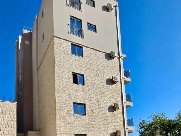 Izdavanje: Dvosoban stan 86 m² – Bečići, Budva — fotografija 10