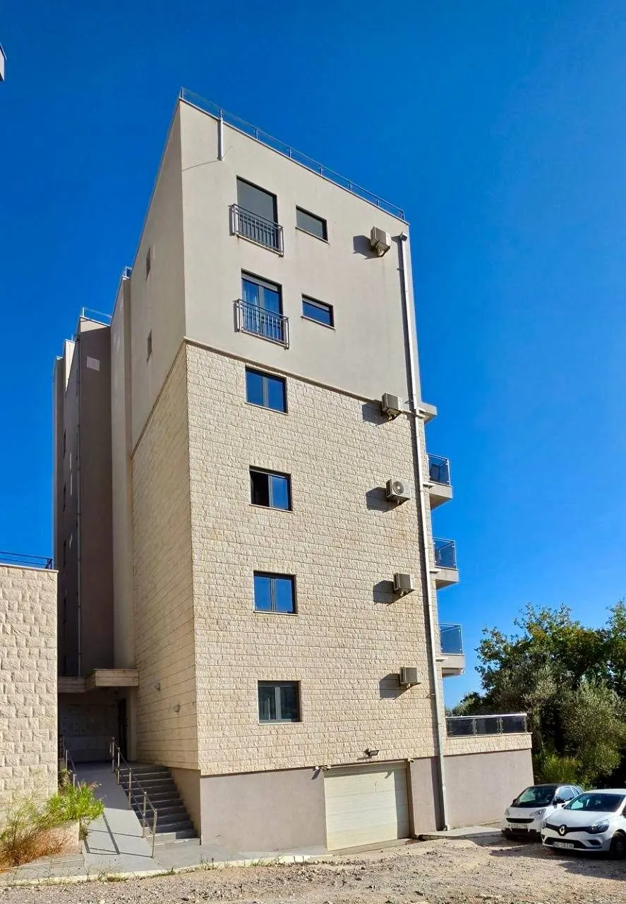 Dvosoban-stan-u-Vili-Oliva-Becici-Budva-9 Izdavanje: Dvosoban stan 86 m² – Bečići, Budva — fotografija 10