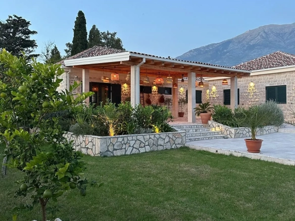Kuća 2.660 m² – Radanovići, Kotor — fotografija 8