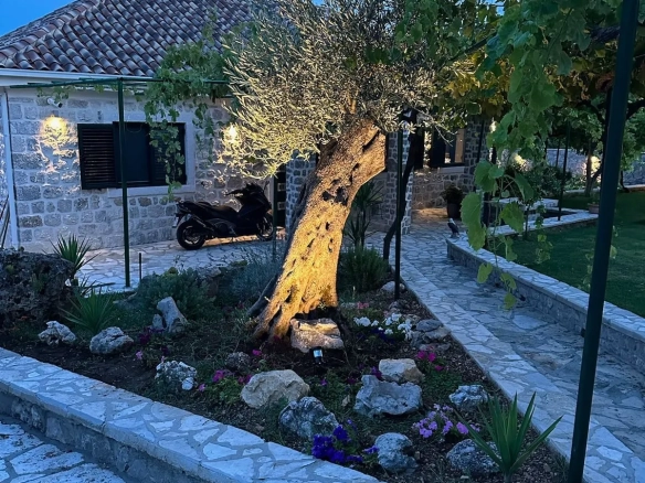 Kuća 2.660 m² – Radanovići, Kotor — fotografija 9
