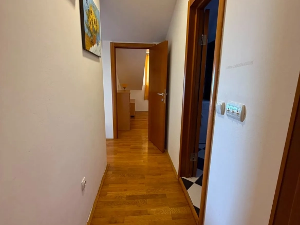 Izdavanje: Dvosoban stan – Gospoština, Budva — fotografija 16