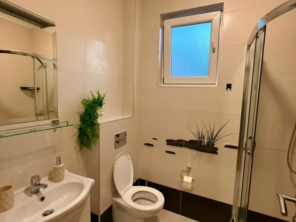 Izdavanje: Jednosoban stan 45 m² – Budva — fotografija 11