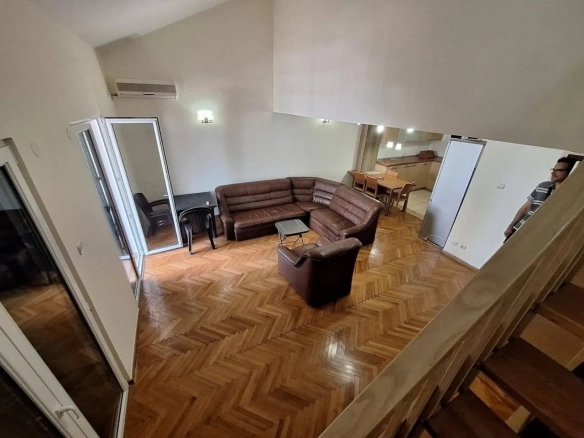 Izdavanje: Dvosoban stan 82 m² – Gospoština, Budva — fotografija 6