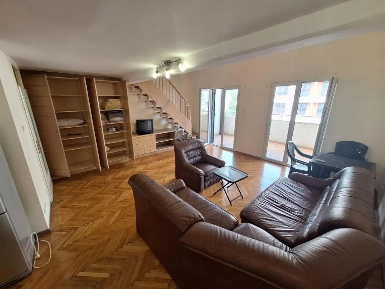 Dvosoban-stan-u-Gospostini-Budva-7 Izdavanje: Dvosoban stan 82 m² – Gospoština, Budva — fotografija 8