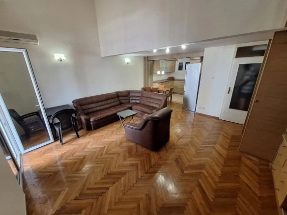 Izdavanje: Dvosoban stan 82 m² – Gospoština, Budva — fotografija 10