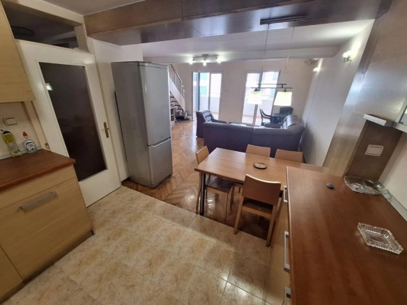 Izdavanje: Dvosoban stan 82 m² – Gospoština, Budva — fotografija 13