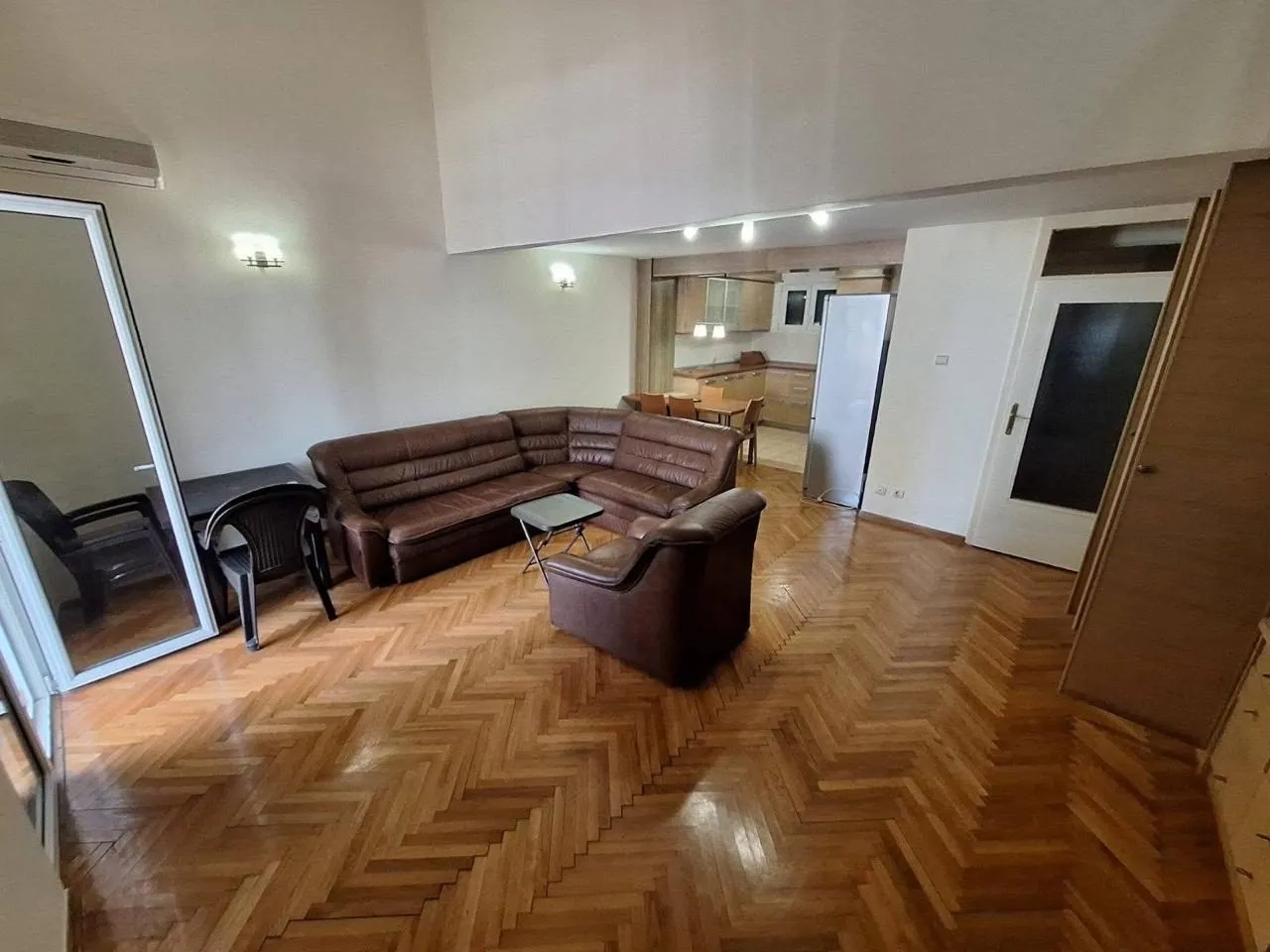 Dvosoban-stan-u-Gospostini-Budva-15 Izdavanje: Dvosoban stan 82 m² – Gospoština, Budva — fotografija 16