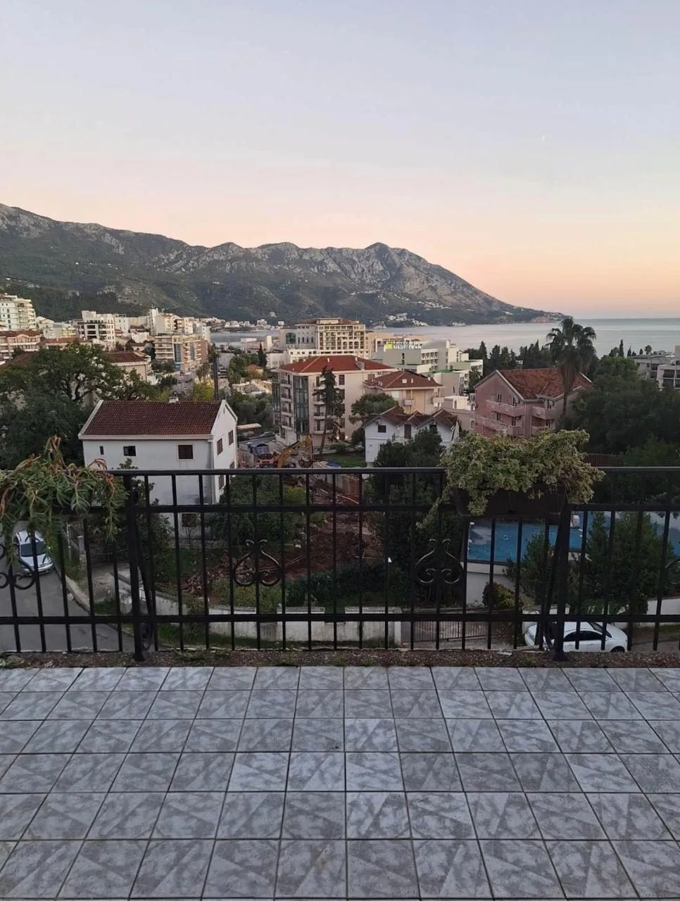 Trosoban stan u Bečićima