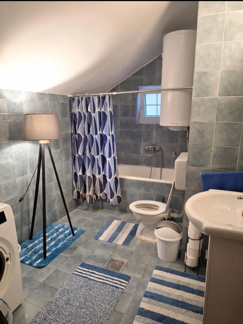 Izdavanje: Trosoban stan 120 m² – Bečići, Budva — fotografija 3
