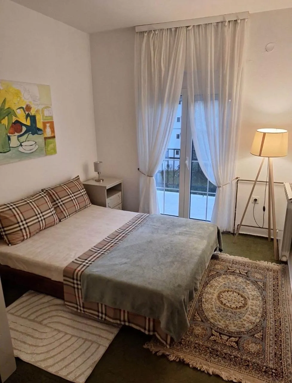 Izdavanje: Trosoban stan 120 m² – Bečići, Budva — fotografija 6
